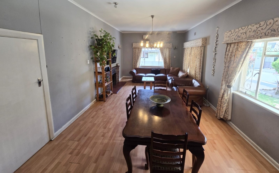 To Let 5 Bedroom Property for Rent in Lemoenkloof Western Cape